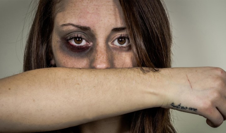 Imagen referencial de violencia de género (Foto publicada por Infobae)