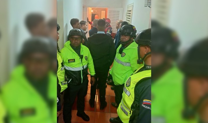 Una mujer mató a puñaladas a su madre y luego se arrojó al vacío desde un piso 15 (Foto publicada por Román Camacho)