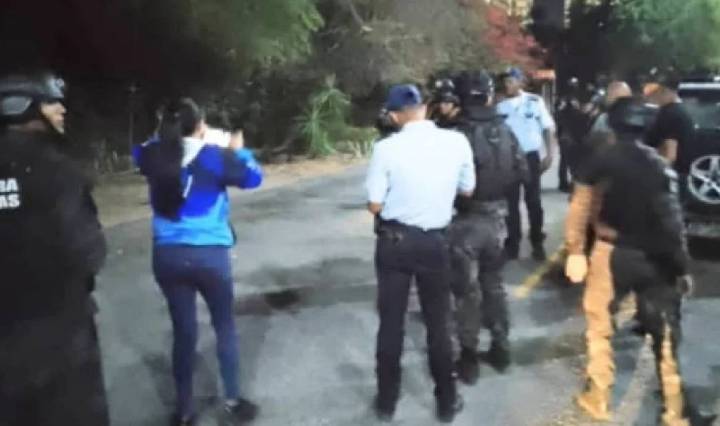 El atacante habría escapado en una moto (Foto publicada por El Pitazo)