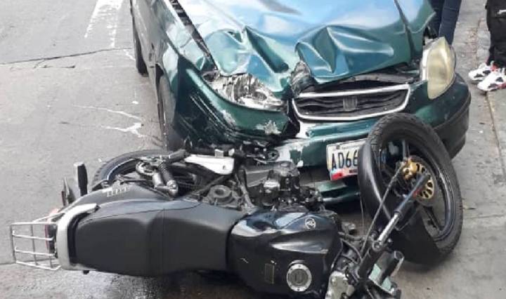 En las carreteras venezolanas, la vida se pierde a un ritmo alarmante. La necesidad de políticas efectivas y una mayor conciencia ciudadana es más apremiante que nunca (Foto cortesía)