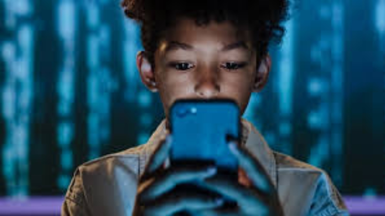Es necesario educar a los niños sobre su seguridad en línea (Foto cortesía)
