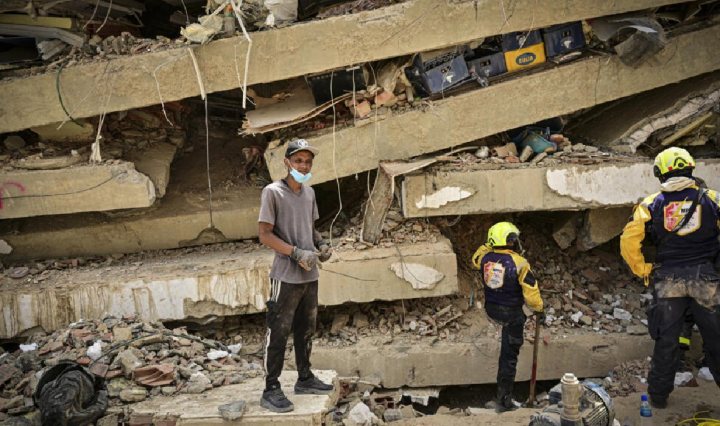 Un amargo déjà vu: Las ruinas dejadas por  los sismos de 2026 exponen fallas estructurales calcadas del deslave de 1999, evidenciando 27 años de vulnerabilidad no resuelta en la costa venezolana (Foto cortesía)