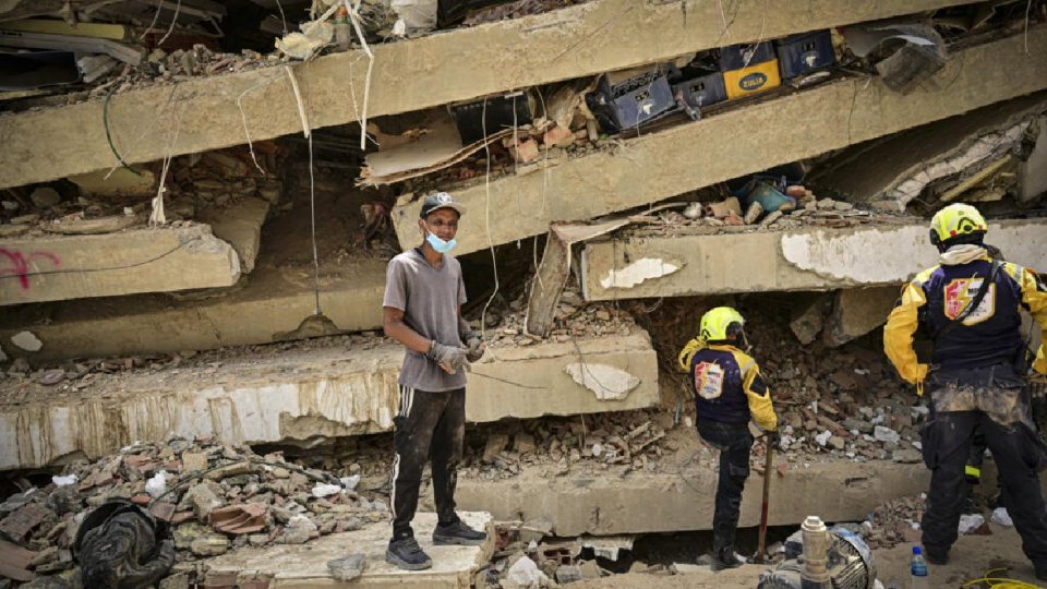Un amargo déjà vu: Las ruinas dejadas por  los sismos de 2026 exponen fallas estructurales calcadas del deslave de 1999, evidenciando 27 años de vulnerabilidad no resuelta en la costa venezolana (Foto cortesía)