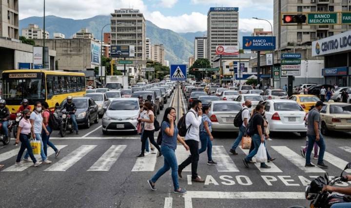 Los venezolanos se han caracterizado por su aguante ante una crisis que se ha hecho permanente (Imagen generada por IA)